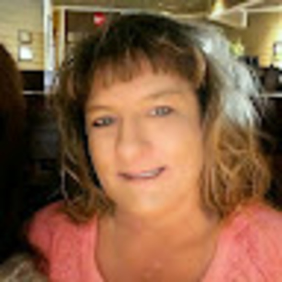 Meet your Posher, Lori - Picture 1 of 1